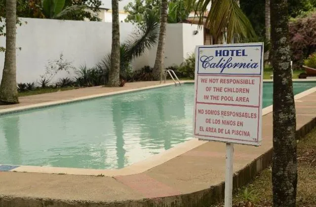 Hotel California Jarabacoa pool 1