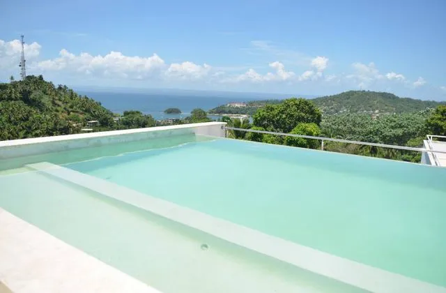 Hotel Boutique Figaro pool with view bay of samana
